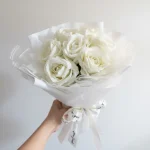 7 Adet Büyük Beyaz Gül Buketi